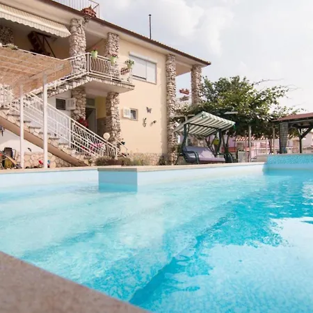 Nada - With Private Pool Apartment Fazana