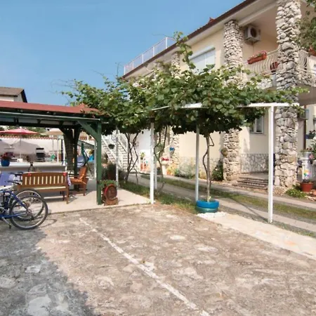 Apartment Nada - With Private Pool