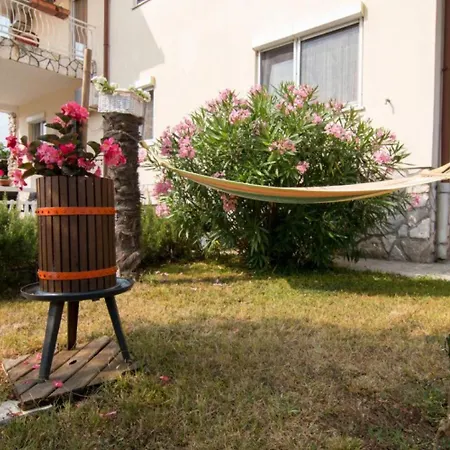 Nada - With Private Pool Apartment *
