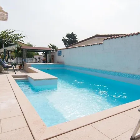 Nada - With Private Pool Fazana