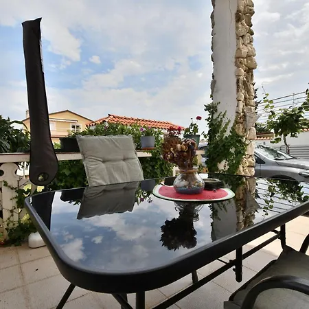Nada Apartman *