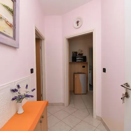 Nada - With Private Pool Apartament Fažana