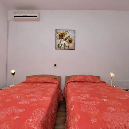Nada Fažana